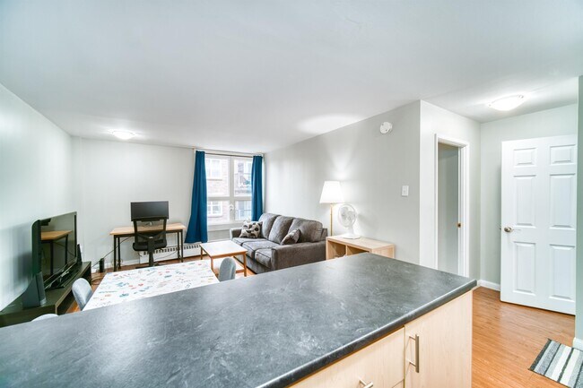 Photo - 5222-5222 Green St Unit 23