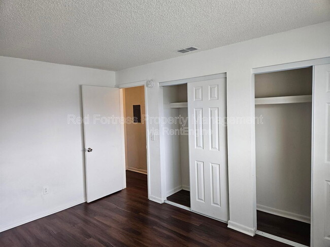 Photo - 4331 Glenwood Ave Unit 7