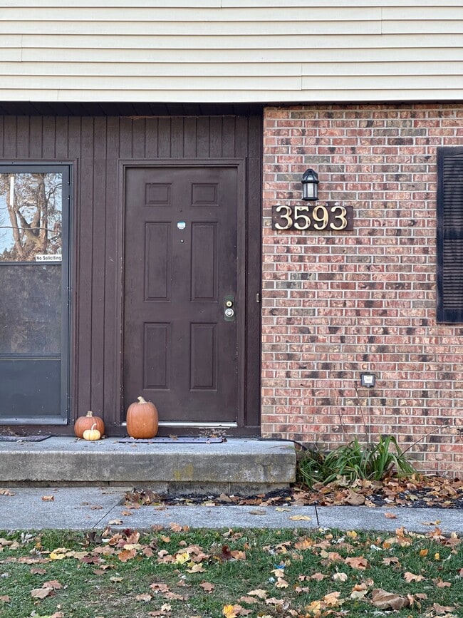 Photo - 3593 Scarberry Dr