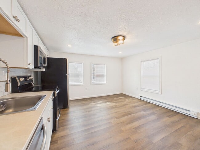 Photo - 270 Calder St Unit 272 Calder