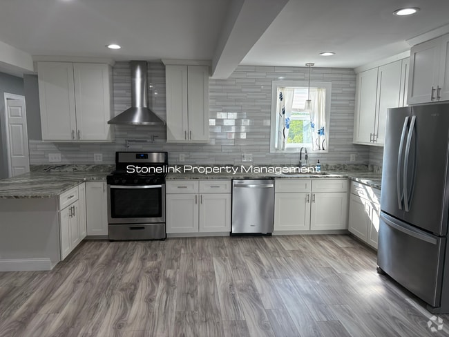 Building Photo - Fully Renovated Condo For Rent in West War...