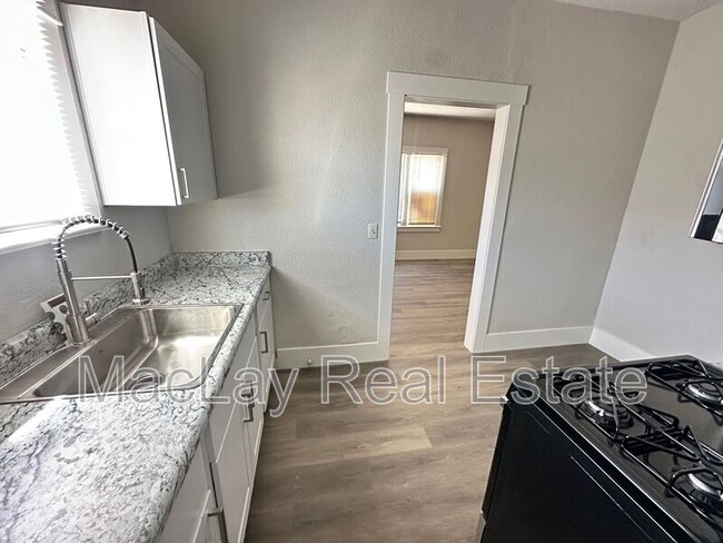 Photo - 2032 W Adams St Unit 2