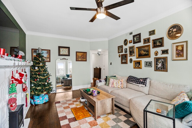 Photo - 4315 N Troy St Unit 2