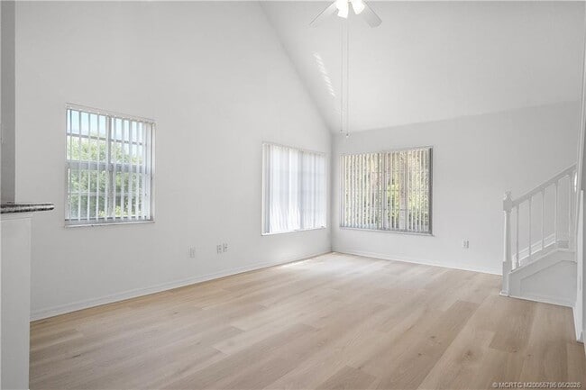 Photo - 1575 SE Pomeroy St