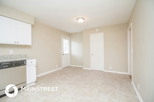 Photo - 204 Lake Farm Rd