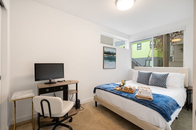 Photo - 620F 10th Ave E Unidad ID1094308P