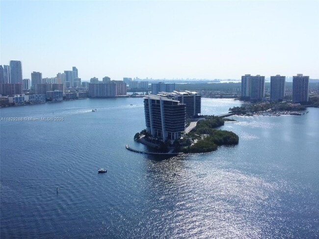 Building Photo - 3530 Mystic Pointe Dr Unit 3014 Rental