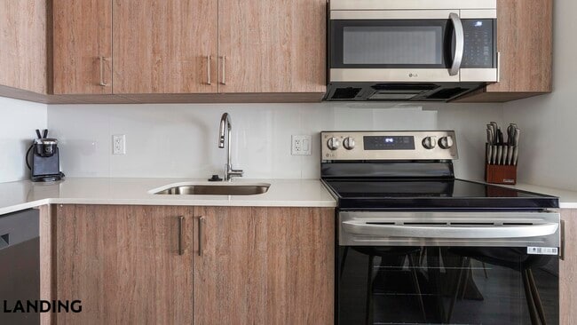 Photo - 1025 E 25th St Unidad 628