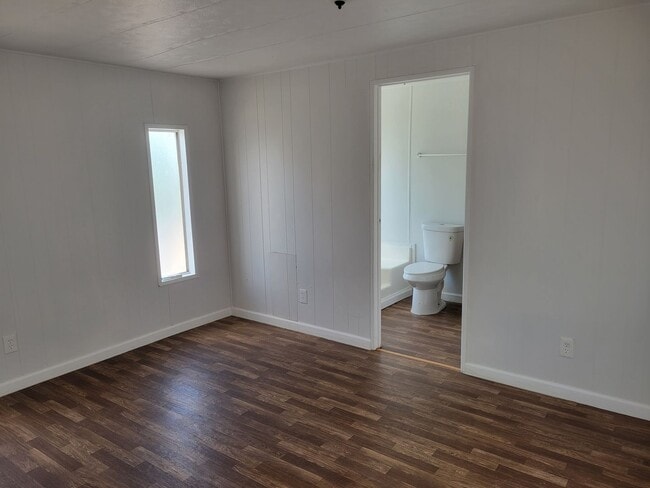 Photo - 3 Bed 2 Bath