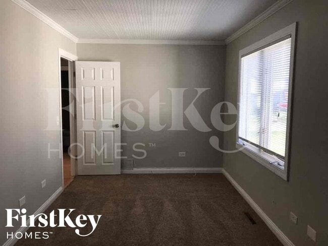 Photo - 100 S Dilger Ave