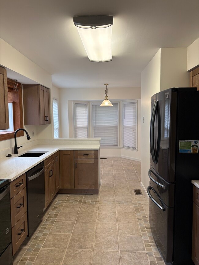 Photo - 14208 Greenview Dr