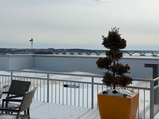 Photo - 925 N Fairfax St Unidad 806