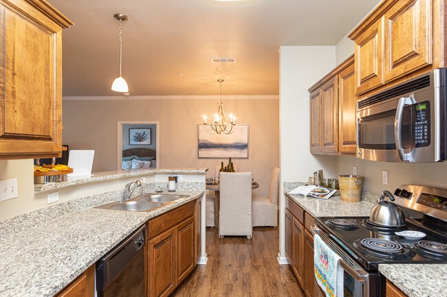 2 BR, 2 BA - 1126 SF