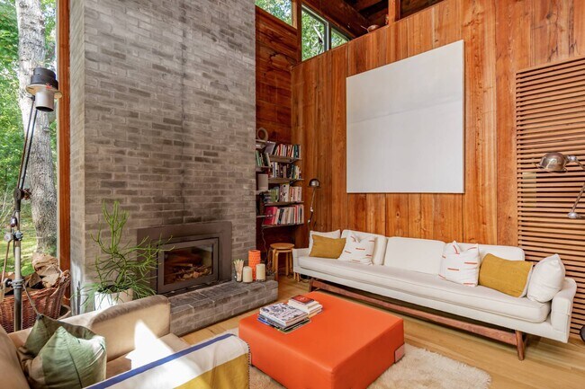 Photo - 129 Windward