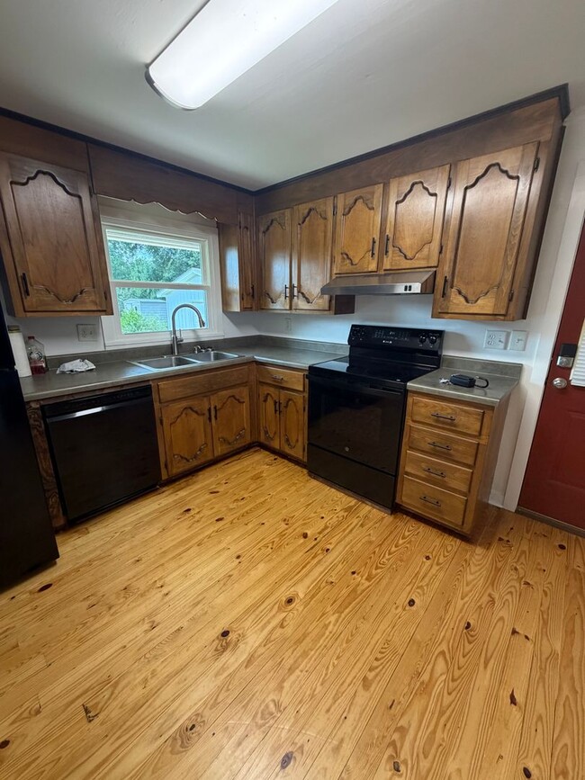Photo - 501 E Watts St