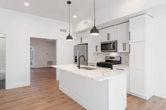 Photo - 506 Foreland St Unit 1