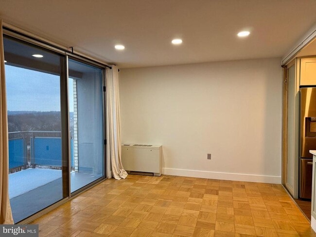 Photo - 10201 Grosvenor Pl Unit 1618