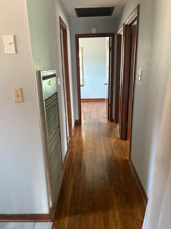 Photo - 3 Bedrooms and 1 Bathroom - MOVE-IN SPECIAL: $200 off first months rent