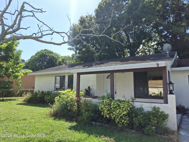 Building Photo - 150 Osceola Ave