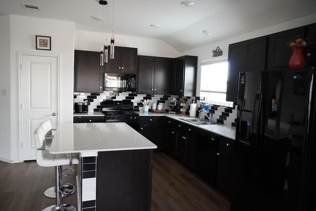 Photo - 231 Milliner Lp