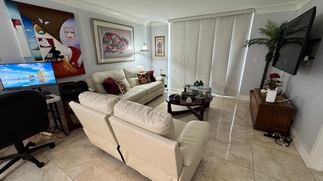 Photo - 4502 N Federal Hwy Unidad 123-C