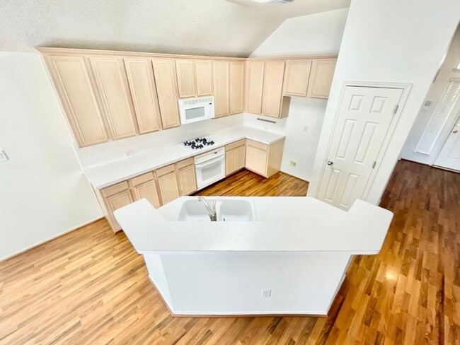 Photo - 9711 Saddle Dr