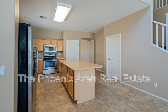 Photo - 44299 W Oster Dr