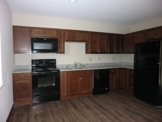 Photo - 24 Heritage Pl