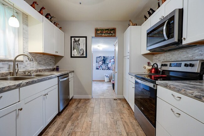 Photo - 206 S 15th St House