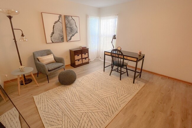 Bedroom/Office