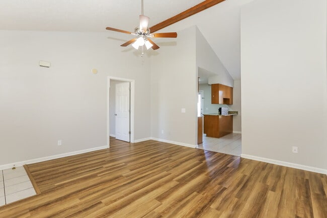 Photo - 420 Wildwood Dr