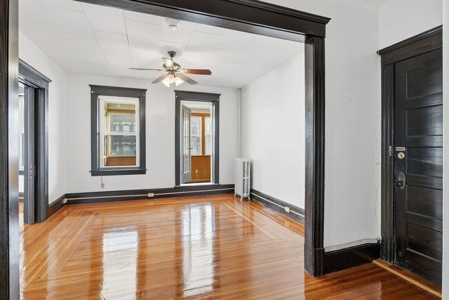 Photo - 44 Bardwell St Unit 2R