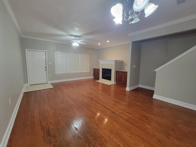Photo - 1517 Crescent Hills Dr Townhome