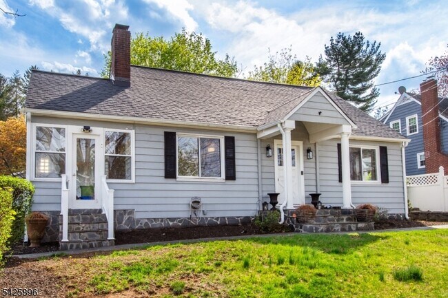 Photo - 305 Quaker Church Rd