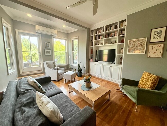 Photo - 565 Massachusetts Ave Unidad 4