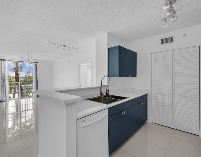 Photo - 1900 Van Buren St Unit 500A