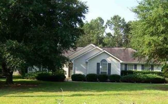 Building Photo - A Stunning Home Awaits in Crestview Planta...