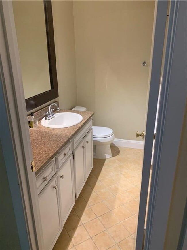 Photo - Oak Forest Charm Three Bedroom/2 Bath Avai...