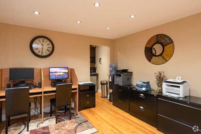 Business Center - Brookchester Apartments