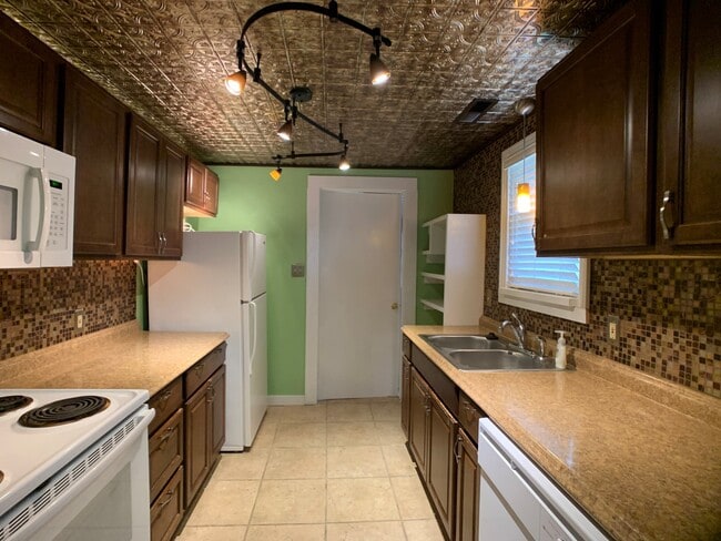 Photo - ADORABLE HOME IN CENTRAL MANHATTAN!