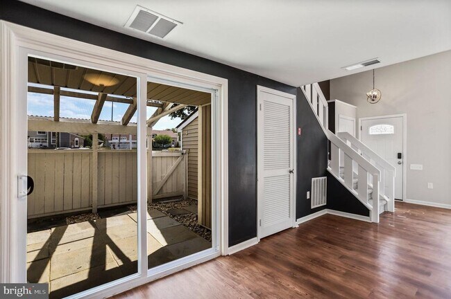 Photo - 1523 Kensington Dr