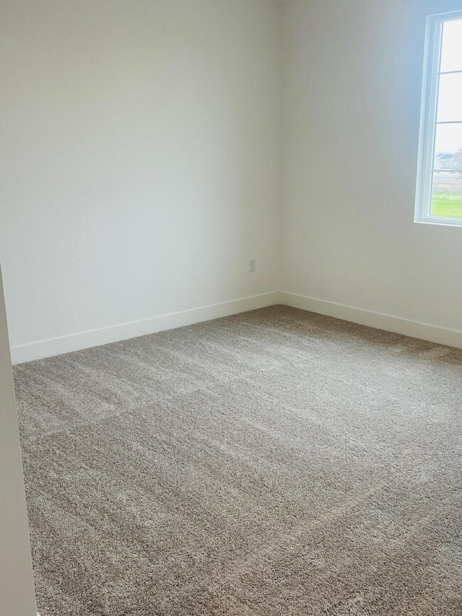 Photo - 2710 Old Larks Ln