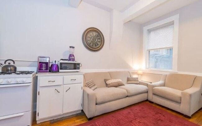 96 Endicott St Unit 1R