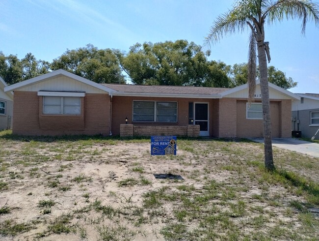 3-bedroom, 2-bath home offering 1,554 squa... - 3-bedroom, 2-bath home offering 1,554 squa...