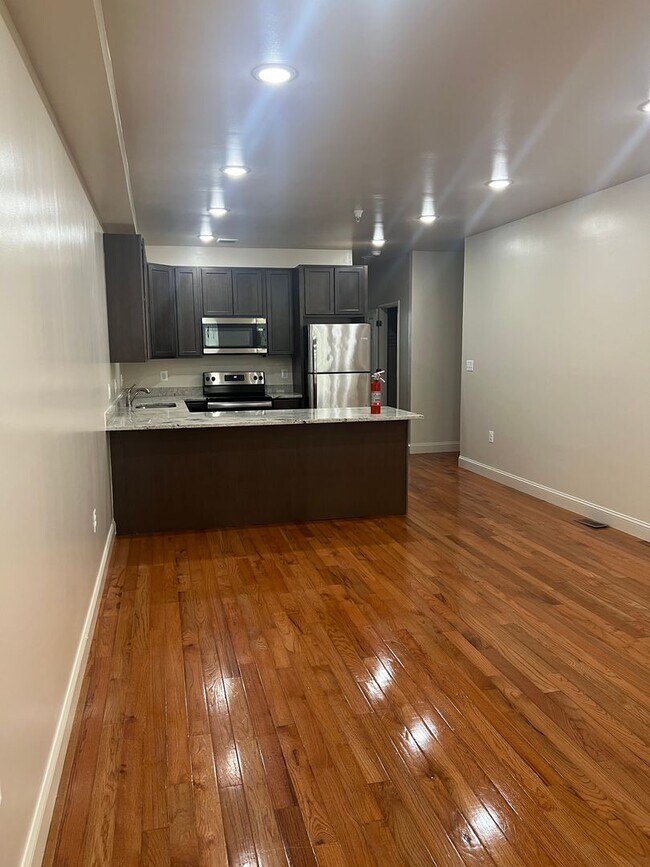 Photo - 1620 Constitution Ave NE Unit 1