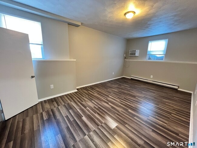 Photo - 515 Emmett St Unit B11