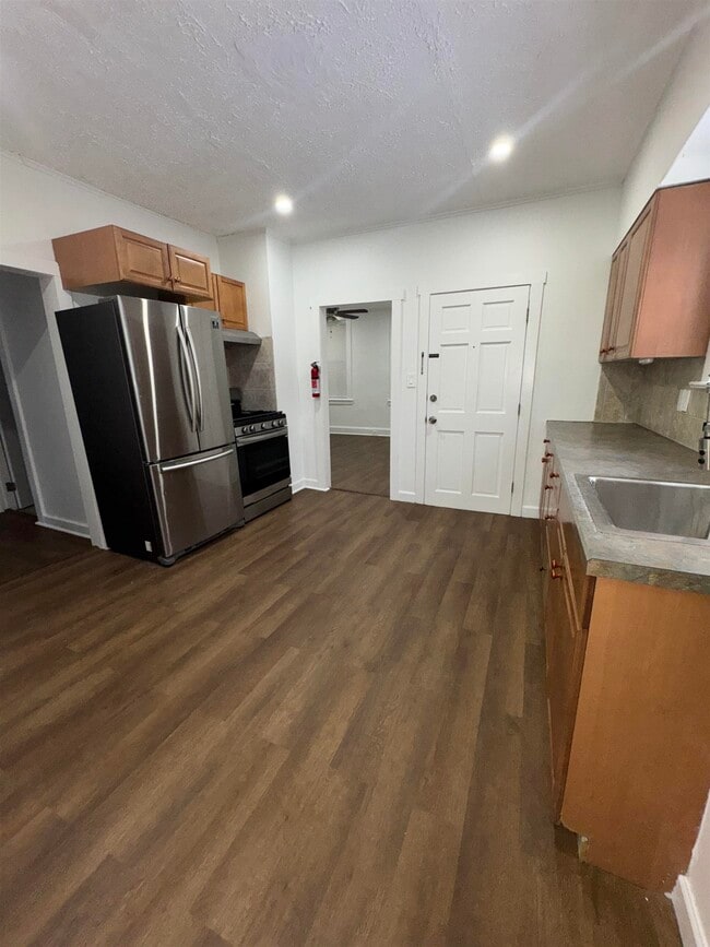 Photo - 438 4th St Unit 1