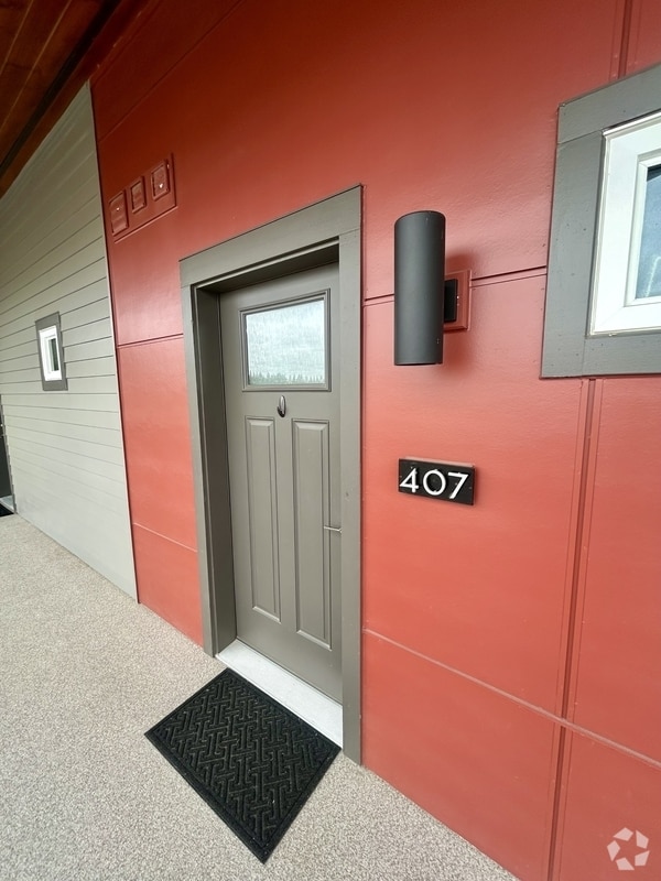 Building Photo - 1882 Front St Unit #407 Rental
