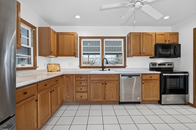 Photo - 7524 Virginian Dr