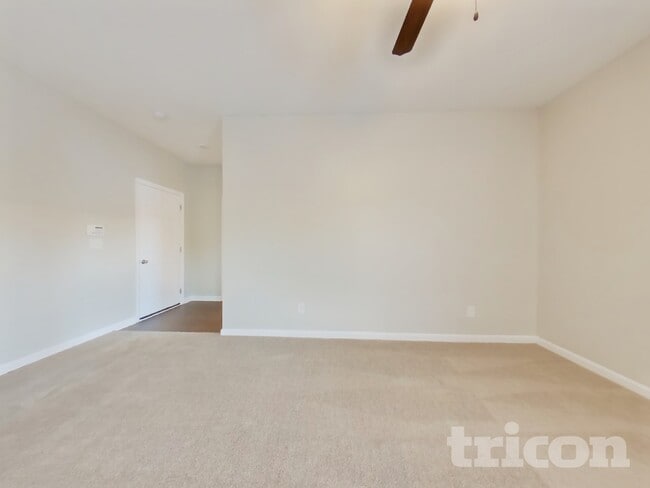 Photo - 142 Waters Edge Pkwy